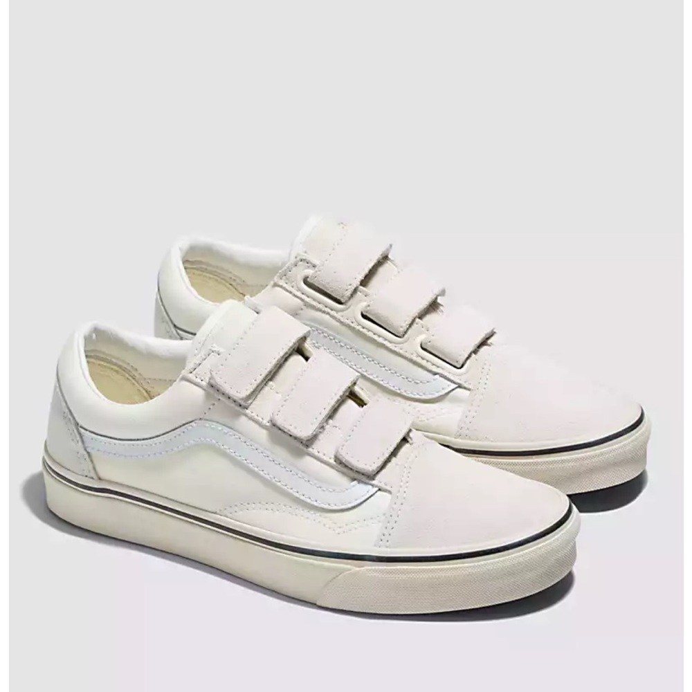 Vans Old Skool V Suede Canvas Shoe